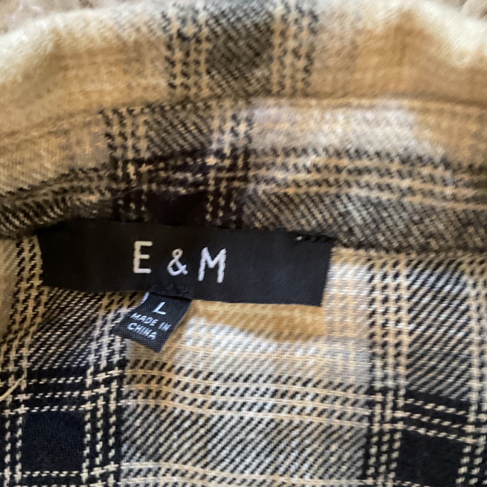 E&M Tan and Black Plaid Button Down Shacket Oversized Flannel Shirt Large - Picture 2 of 13